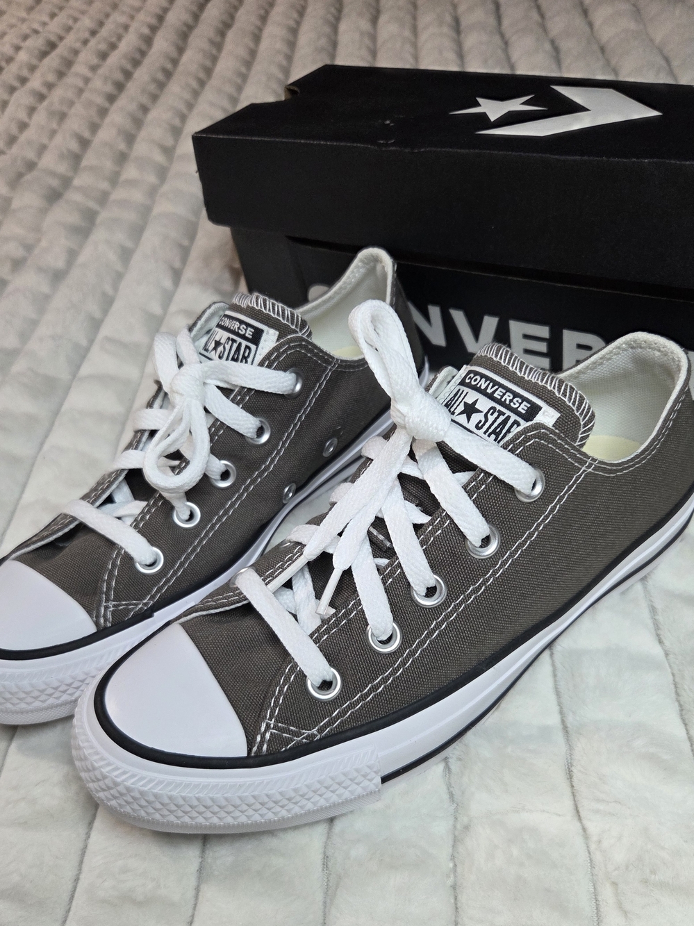 Converse Kids Low Top Sneakers - Grey and White